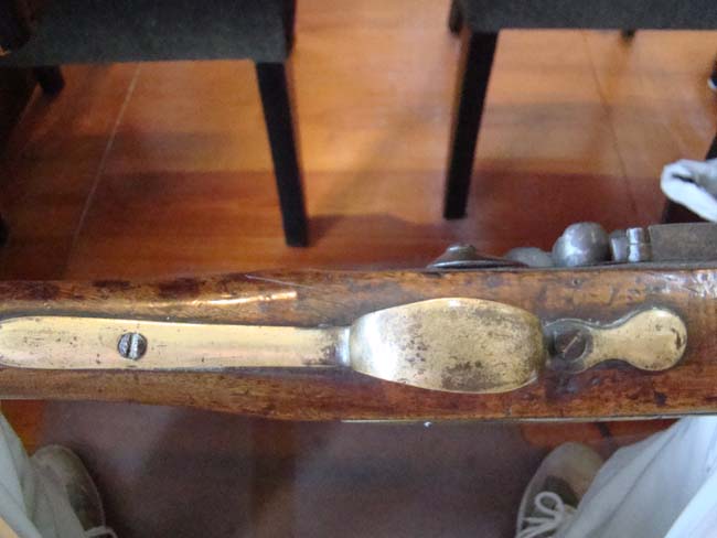 An English Queen Anne period  brass barreled flintlock sea service blunderbuss by Thomas Green dated 1708. — image 9